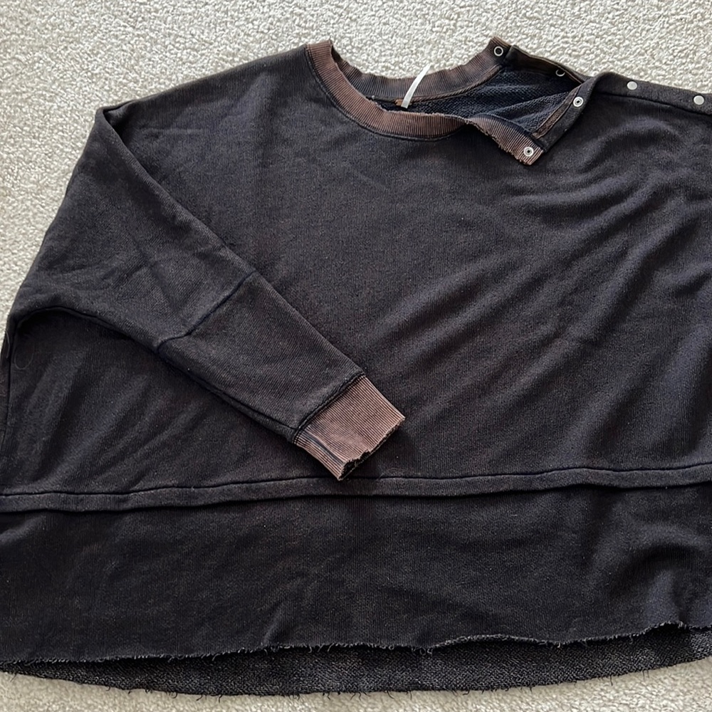 Free people sweatshirt